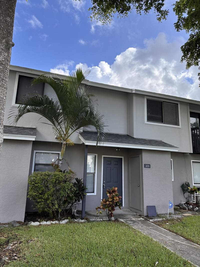 3 bedroom Townhouse at 5806 Channel Drive, Canalake Replat, Greenacres — photo 2