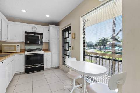 4665 Kittiwake Court #Kingfisher N, Boynton Beach FL - photo 12 of 40