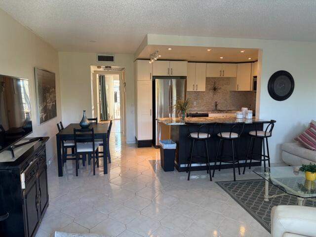 1 bedroom Condominium at 4008 Birkshire A #4008, Century Village East, Deerfield Beach — photo 2