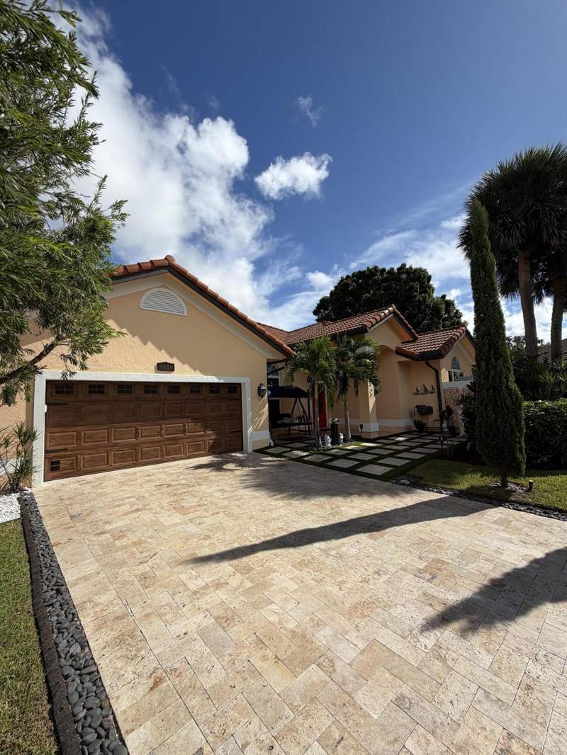 4 bedroom Single Family Residence at 9050 Cypress Hollow Drive, Cypress Hollow, Palm Beach Gardens — photo 2