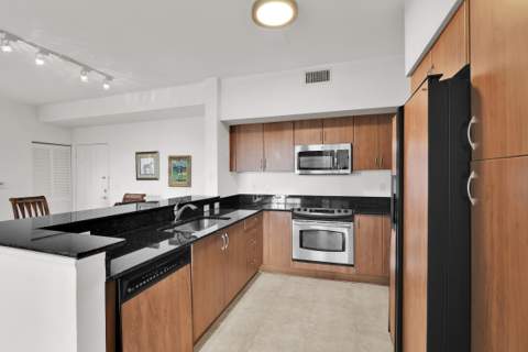 233 S Federal Highway #421, Boca Raton FL - photo 8 of 44