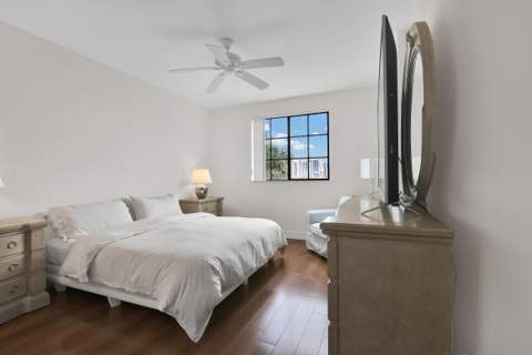 233 S Federal Highway #421, Boca Raton FL - photo 11 of 44