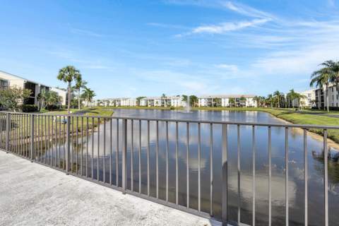 1012 Green Pine Boulevard #H2, West Palm Beach FL - photo 23 of 36