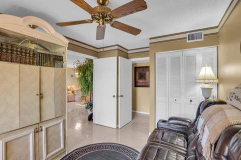 1012 Green Pine Boulevard #H2, West Palm Beach FL - photo 9 of 36