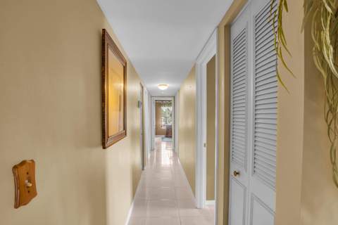 1012 Green Pine Boulevard #H2, West Palm Beach FL - photo 10 of 36
