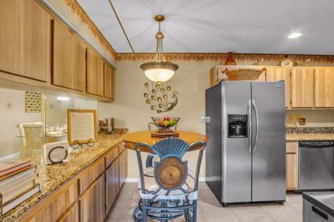 1012 Green Pine Boulevard #H2, West Palm Beach FL - photo 7 of 36