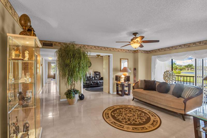 3 bedroom Condominium at 1012 Green Pine Boulevard #H2, Palm Club Village I Condo, West Palm Beach — photo 2