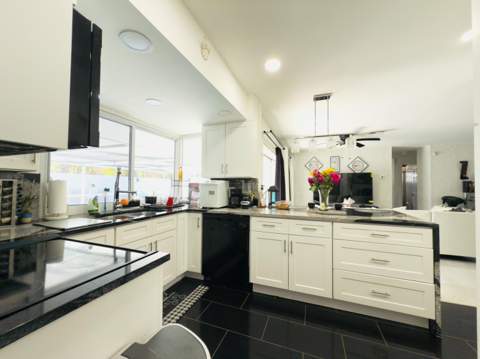 230 NE 25th Street, Pompano Beach FL - photo 12 of 66