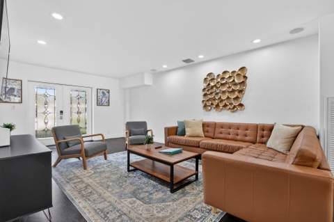 736 NE 34th Court, Oakland Park FL - photo 11 of 51