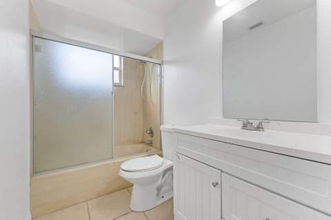 449 SE Oakridge Drive, Port St. Lucie FL - photo 15 of 46