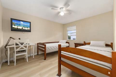 449 SE Oakridge Drive, Port St. Lucie FL - photo 16 of 46