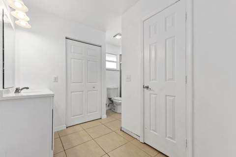449 SE Oakridge Drive, Port St. Lucie FL - photo 19 of 46