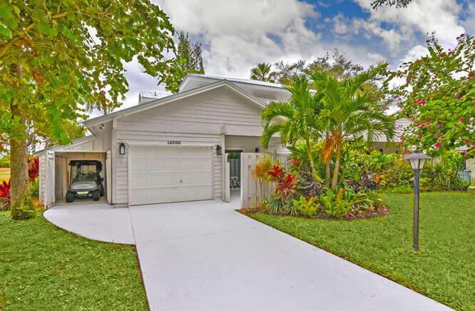3 bedroom Townhouse at 12698 SE Cascades Court, Eaglewood, Hobe Sound — photo 2