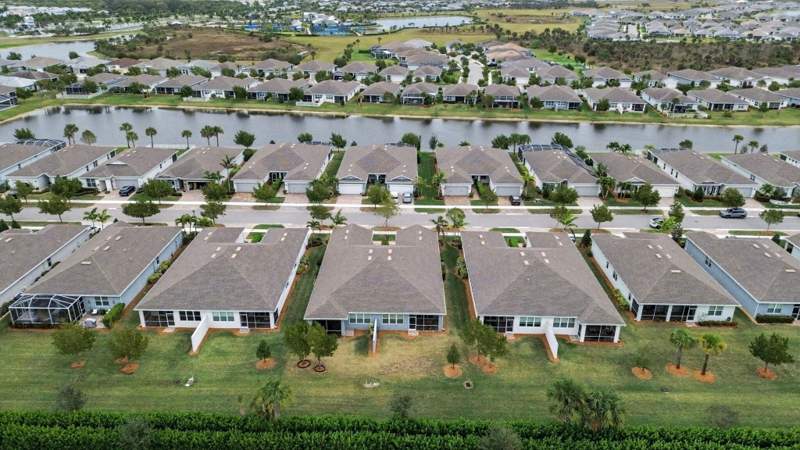 2 bedroom Villa at 12901 SW Vermillion Circle, Del Webb At Tradition Plat No. 2, Port St. Lucie — photo 3