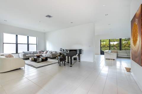 8131 Laurel Falls Drive, Boca Raton FL - photo 8 of 46