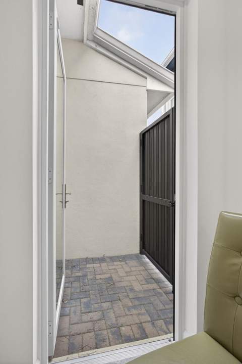 1411 Thistle Place, Loxahatchee FL - photo 19 of 84