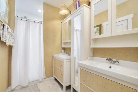 3213 Vincent Road, West Palm Beach FL - photo 10 of 23
