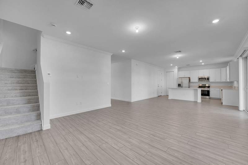 4 bedroom Single Family Residence at 3492 Cedar Grove Drive, Seagrove Pud, Fort Pierce — photo 3