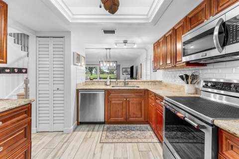9179 SE Riverfront Terrace #F, Jupiter FL - photo 6 of 50