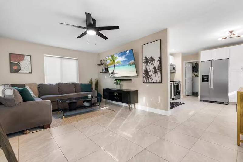 2 bedroom Single Family Residence at 610 N D Street, Lake Worth Town Of, Lake Worth Beach — photo 5