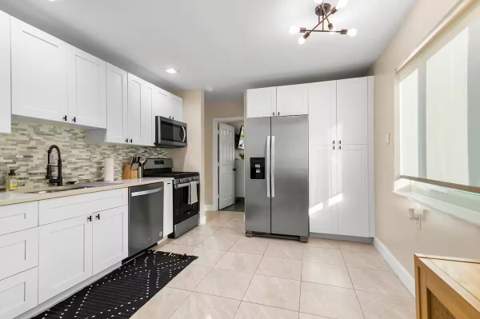 610 N D Street, Lake Worth Beach FL - photo 8 of 15