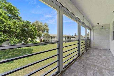 301 Farnham M #301, Deerfield Beach FL - photo 20 of 42
