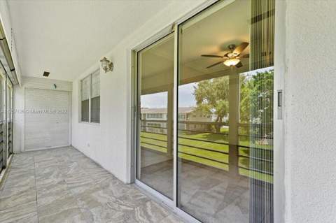 301 Farnham M #301, Deerfield Beach FL - photo 21 of 42