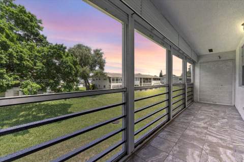 301 Farnham M #301, Deerfield Beach FL - photo 22 of 42