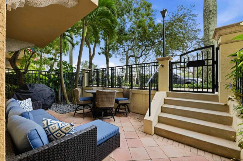 3 bedroom Townhouse at 11850 Valencia Gardens Avenue, Harbour Oaks, Palm Beach Gardens — photo 2