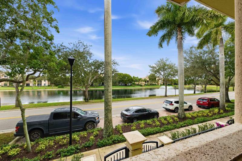 3 bedroom Townhouse at 11850 Valencia Gardens Avenue, Harbour Oaks, Palm Beach Gardens — photo 3