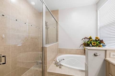 11850 Valencia Gardens Avenue, Palm Beach Gardens FL - photo 18 of 37