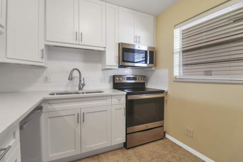 2 bedroom Condominium at 12016 Greenway Circle #204, Greenway Village South Condo 3, Royal Palm Beach — photo 3