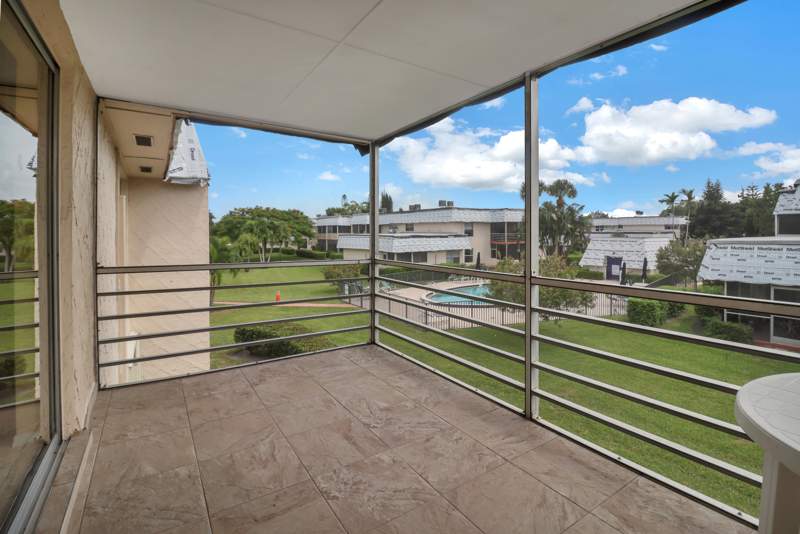 2 bedroom Condominium at 12016 Greenway Circle #204, Greenway Village South Condo 3, Royal Palm Beach — photo 5