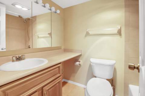 12016 Greenway Circle #204, Royal Palm Beach FL - photo 8 of 17