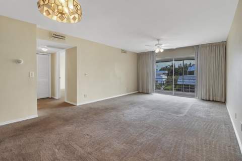 12016 Greenway Circle #204, Royal Palm Beach FL - photo 13 of 17