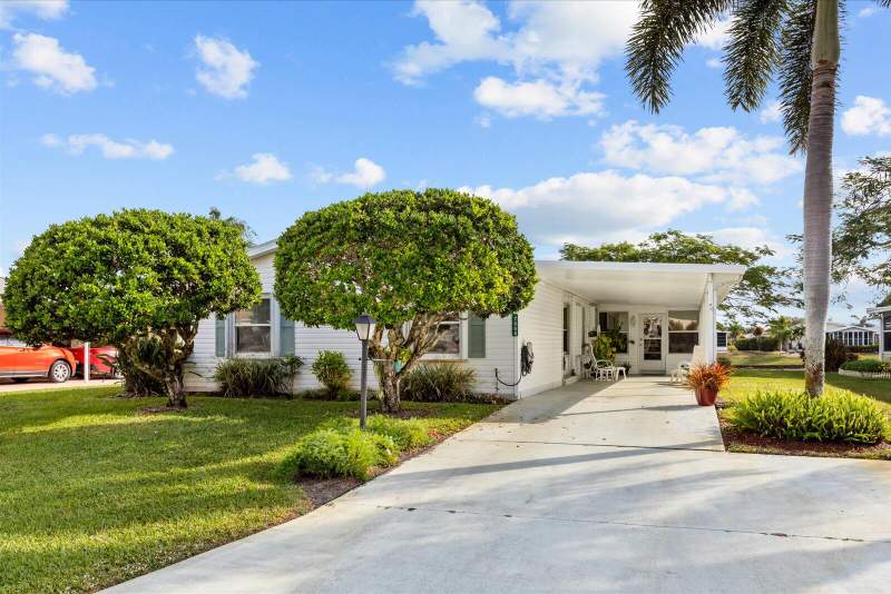 3 bedroom Manufactured Home at 7904 Meadowlark Lane, The Preserve At Savanna Club, Port St. Lucie — photo 2
