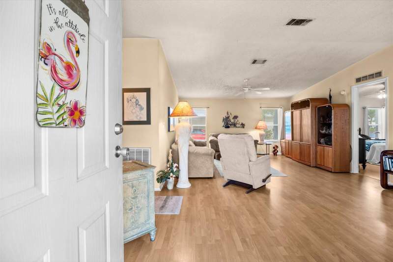 3 bedroom Manufactured Home at 7904 Meadowlark Lane, The Preserve At Savanna Club, Port St. Lucie — photo 4