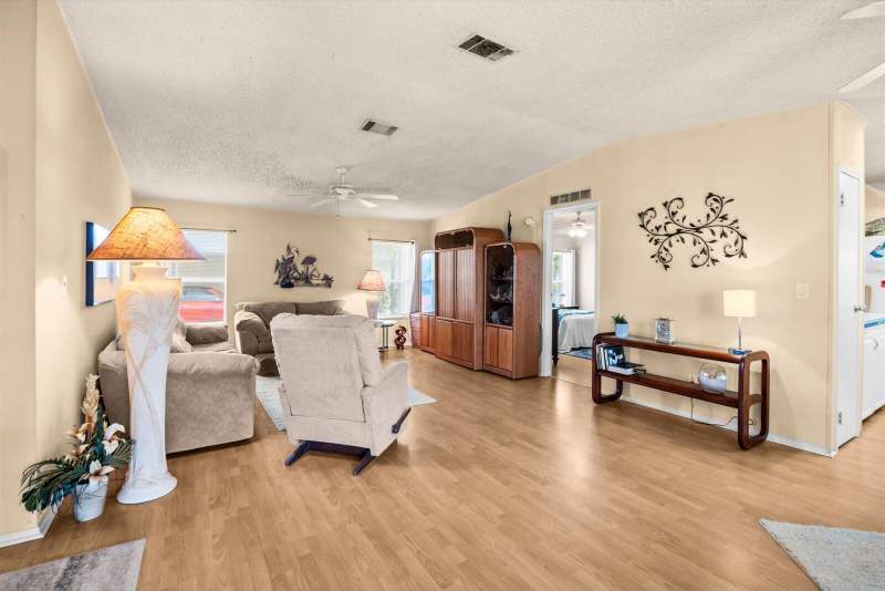 3 bedroom Manufactured Home at 7904 Meadowlark Lane, The Preserve At Savanna Club, Port St. Lucie — photo 5