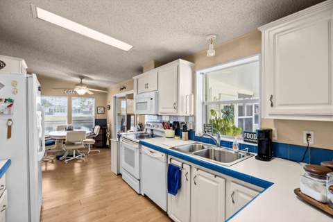 7904 Meadowlark Lane, Port St. Lucie FL - photo 10 of 54