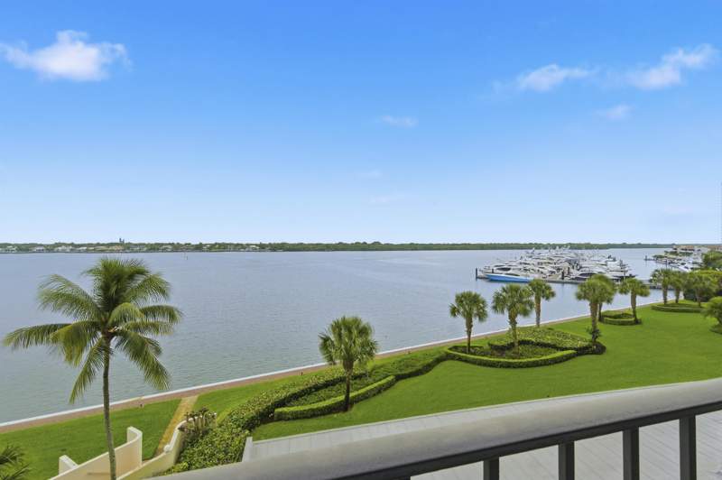 2 bedroom Condominium at 126 Lakeshore Drive #526, Old Port Cove, North Palm Beach — photo 2