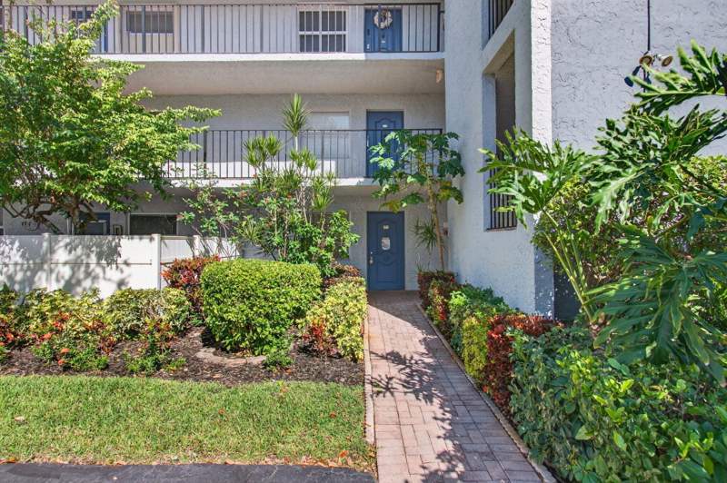 2 bedroom Condominium at 14701 Cumberland Drive #1080, Villages Of Oriole, Delray Beach — photo 2