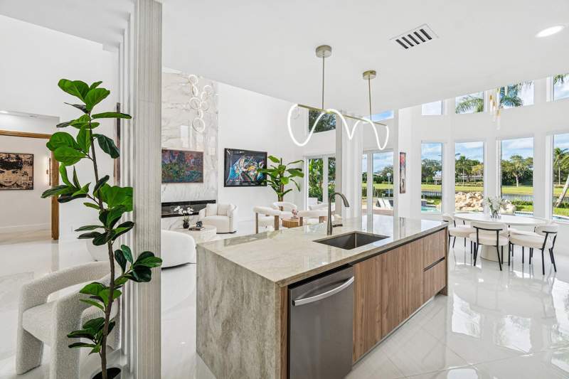 5 bedroom Single Family Residence at 5239 Suffolk Drive, Manchester / Polo Club, Boca Raton — photo 4