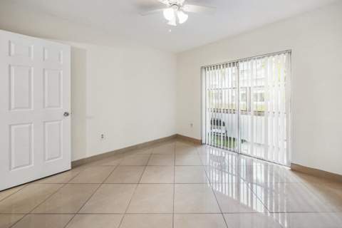 2878 Donnelly Drive #106, Lake Worth FL - photo 10 of 20