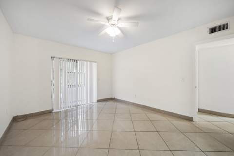 2878 Donnelly Drive #106, Lake Worth FL - photo 12 of 20