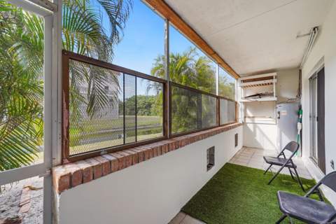 2878 Donnelly Drive #106, Lake Worth FL - photo 18 of 20