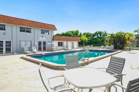 2878 Donnelly Drive #106, Lake Worth FL - photo 19 of 20
