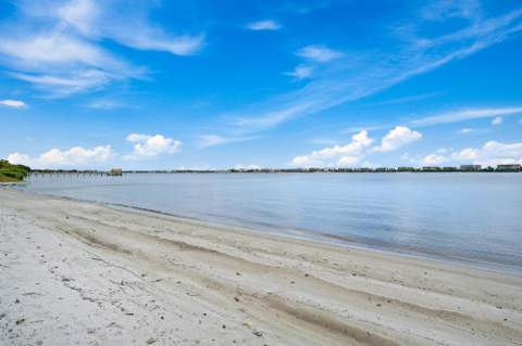 1516 S Lakeside Drive #207, Lake Worth Beach FL - photo 16 of 25