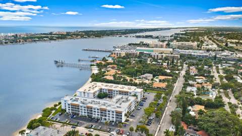 1516 S Lakeside Drive #207, Lake Worth Beach FL - photo 20 of 25