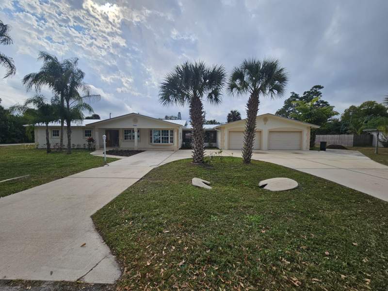 3 bedroom Single Family Residence at 7301 Cabana Lane, Lakewood Park Unit4, Fort Pierce — photo 2