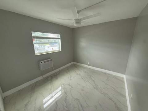 810 Lake Shore Drive #19, Lake Park FL - photo 11 of 13